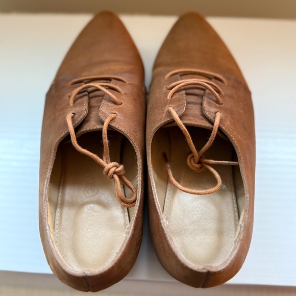 Poppy Barley Oxford Shoes - Picture 4 of 5